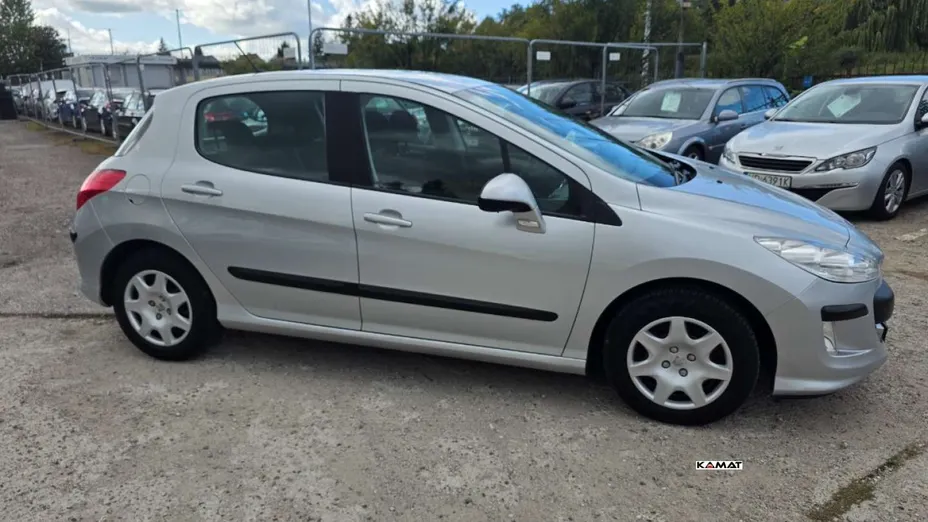 PEUGEOT 308 -
