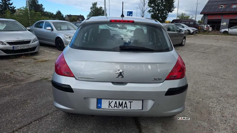 PEUGEOT 308 -