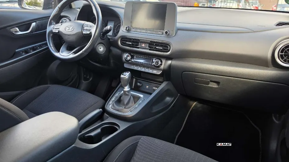 HYUNDAI Kona -