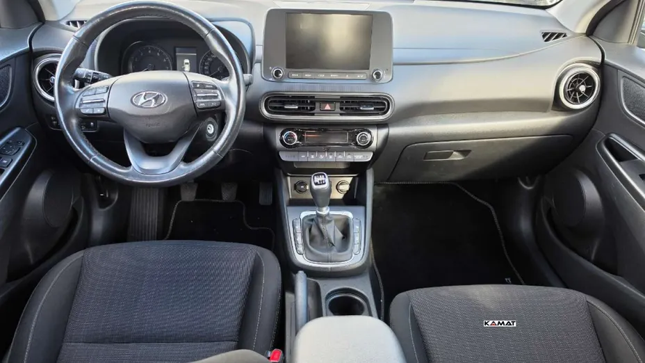 HYUNDAI Kona -