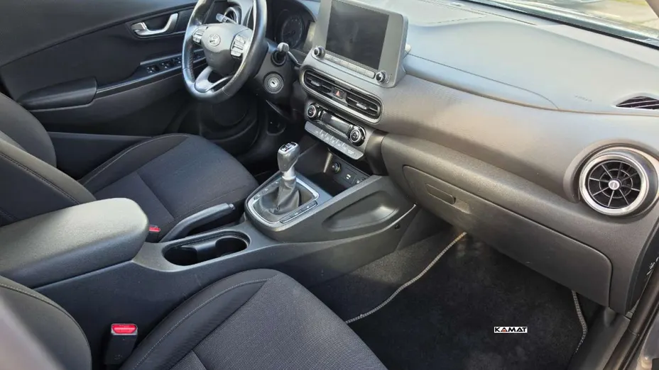 HYUNDAI Kona -