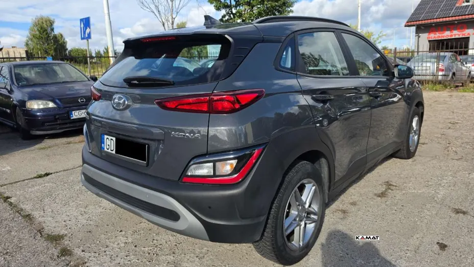 HYUNDAI Kona -