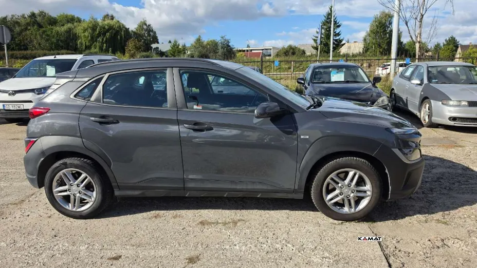HYUNDAI Kona -