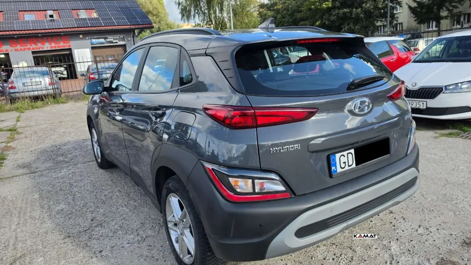 HYUNDAI Kona -