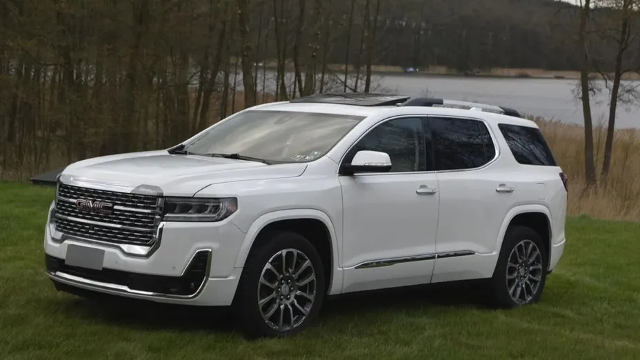 GMC Acadia -