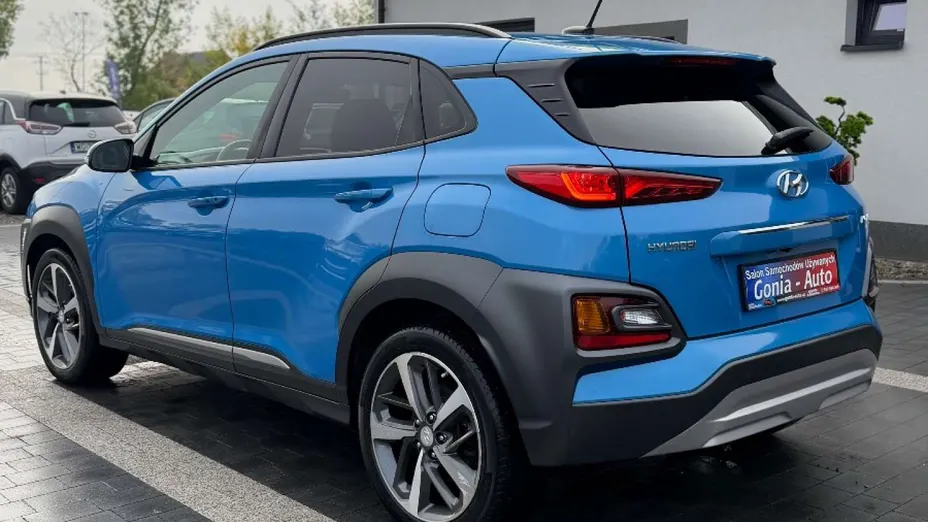 HYUNDAI Kona -
