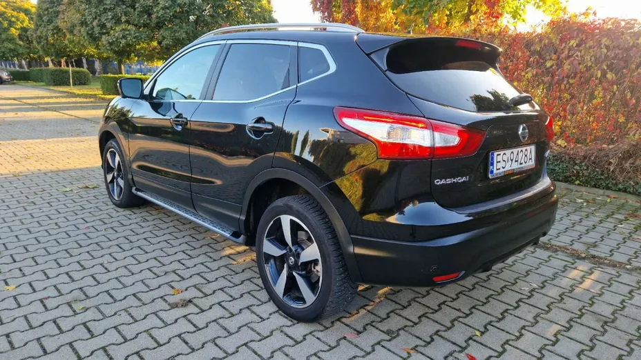 NISSAN Qashqai -