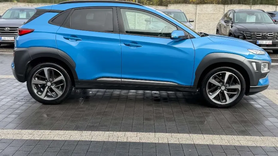 HYUNDAI Kona -