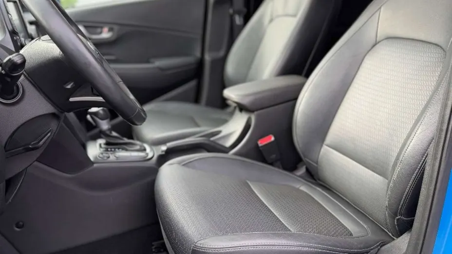 HYUNDAI Kona -