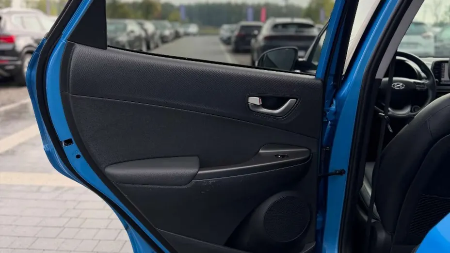 HYUNDAI Kona -