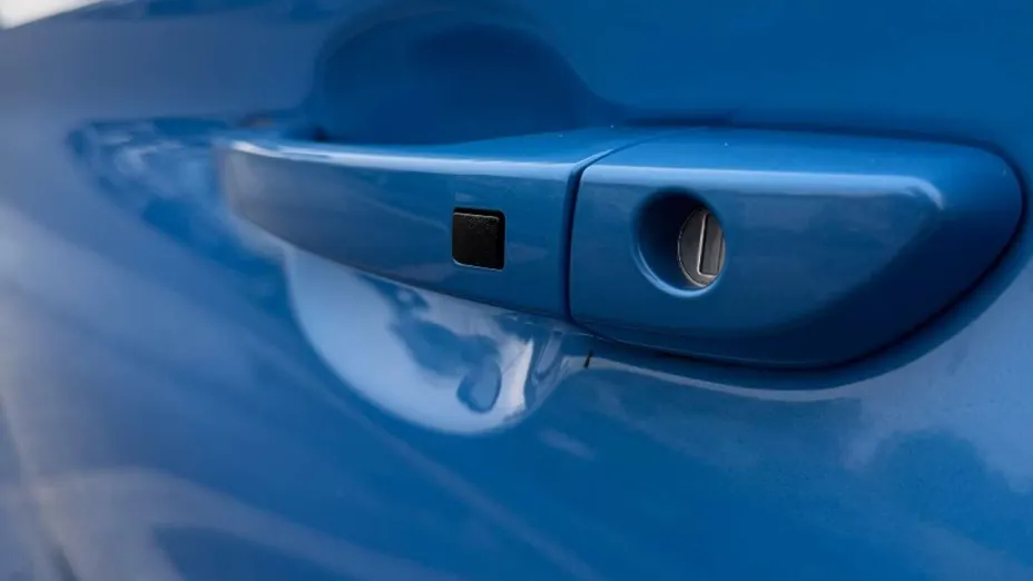 HYUNDAI Kona -