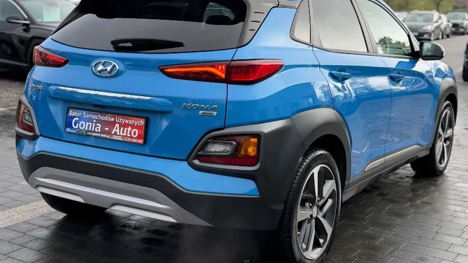 HYUNDAI Kona -