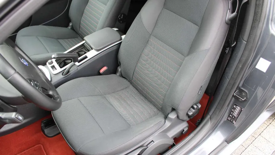 VOLVO C30 -