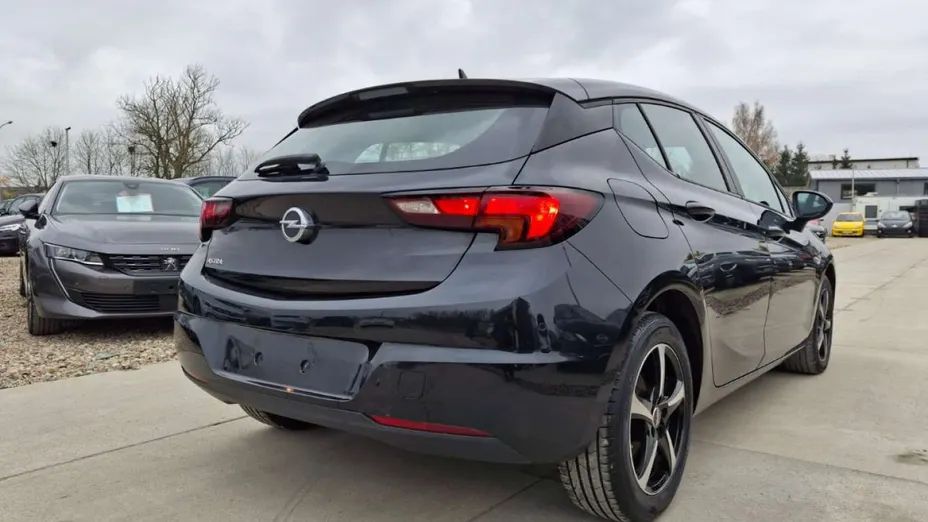 OPEL Astra -
