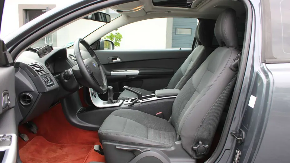 VOLVO C30 -