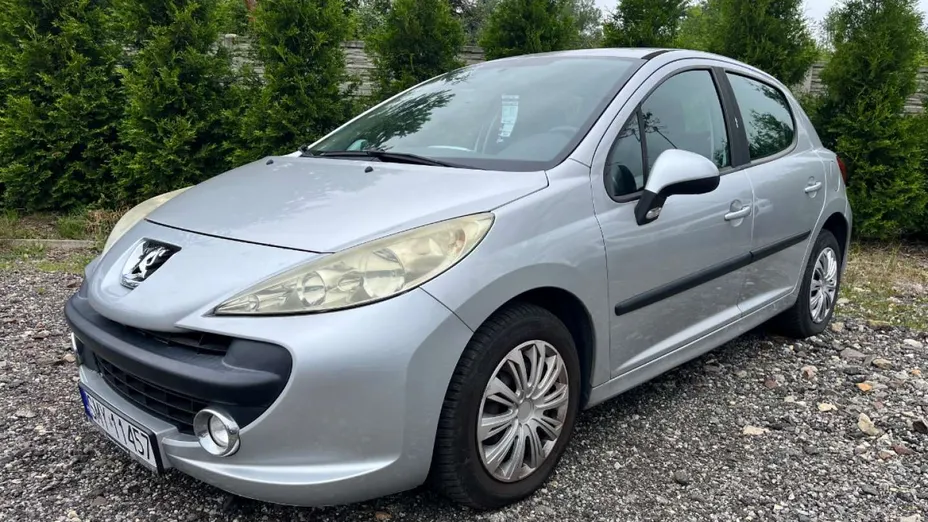 PEUGEOT 207 -