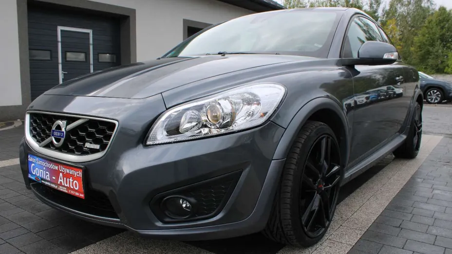 VOLVO C30 -