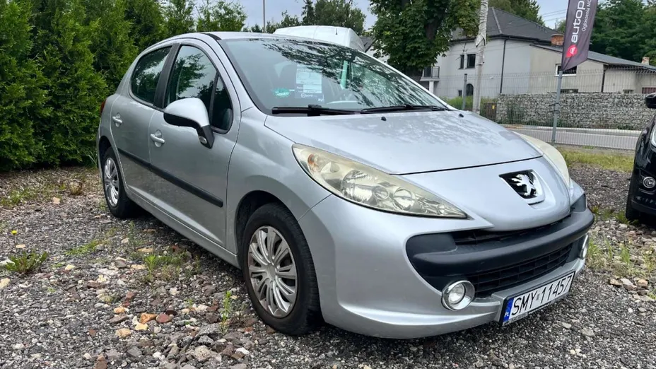 PEUGEOT 207 -