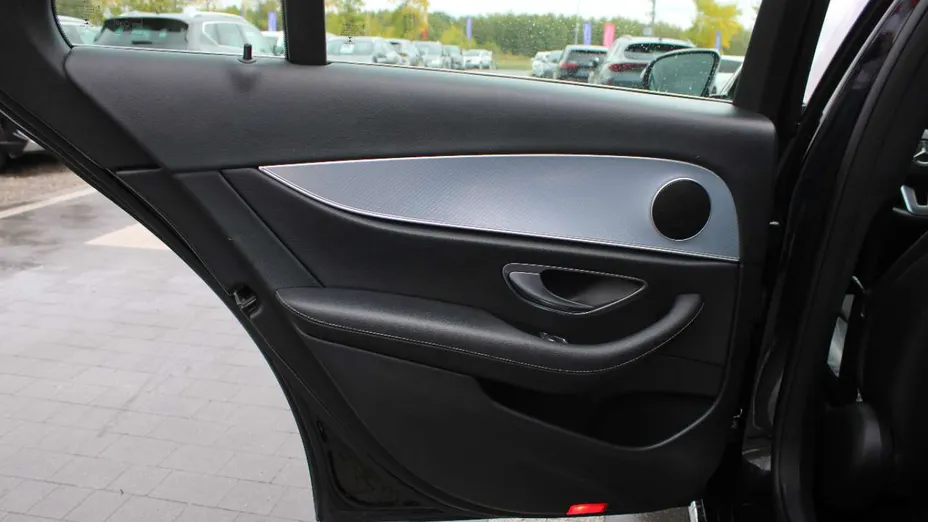 MERCEDES-BENZ E Klasa -