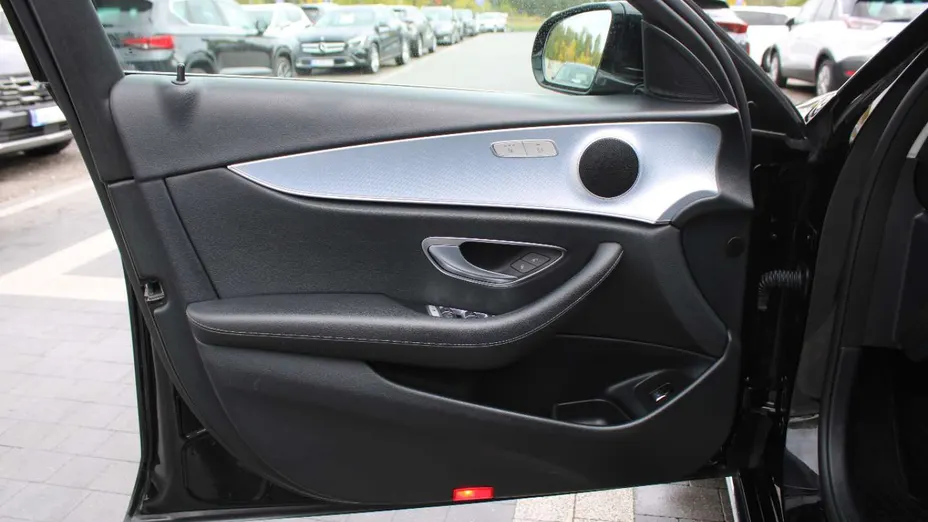 MERCEDES-BENZ E Klasa -