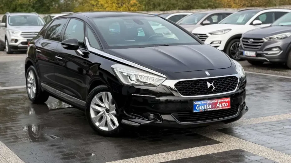 DS 5 -