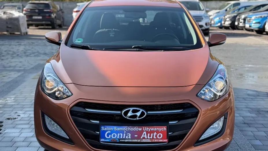 HYUNDAI i30 -