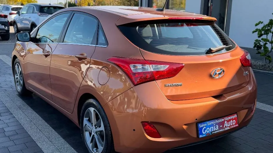 HYUNDAI i30 -