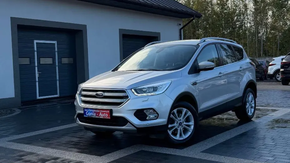 FORD Kuga -