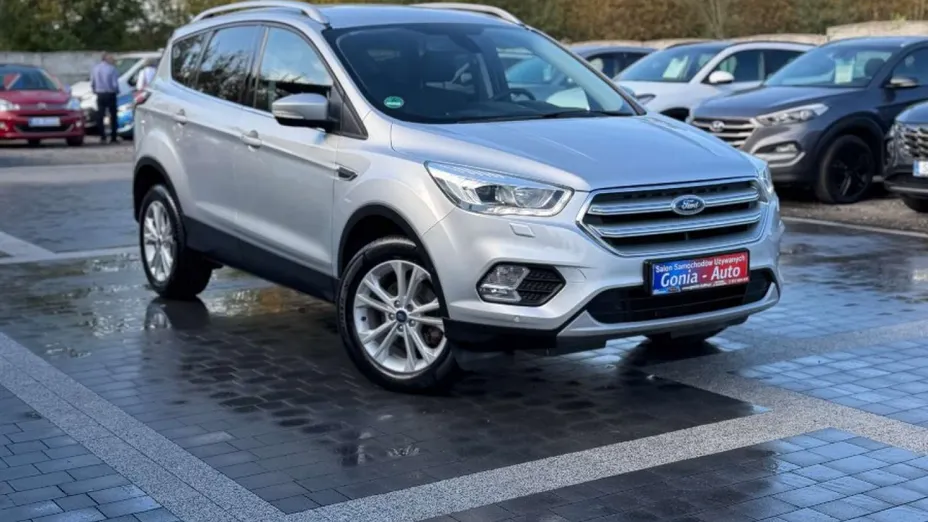 FORD Kuga -