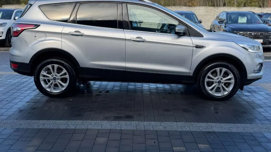 FORD Kuga -
