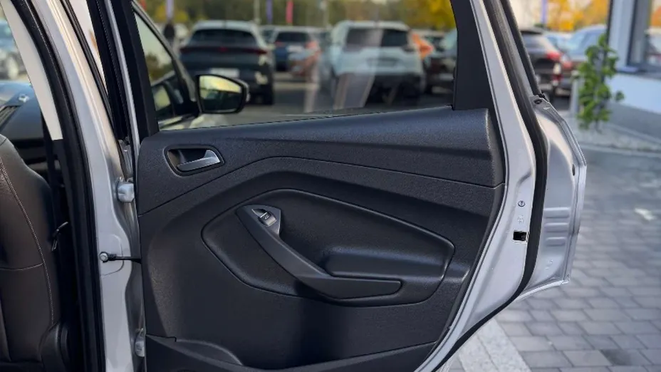 FORD Kuga -