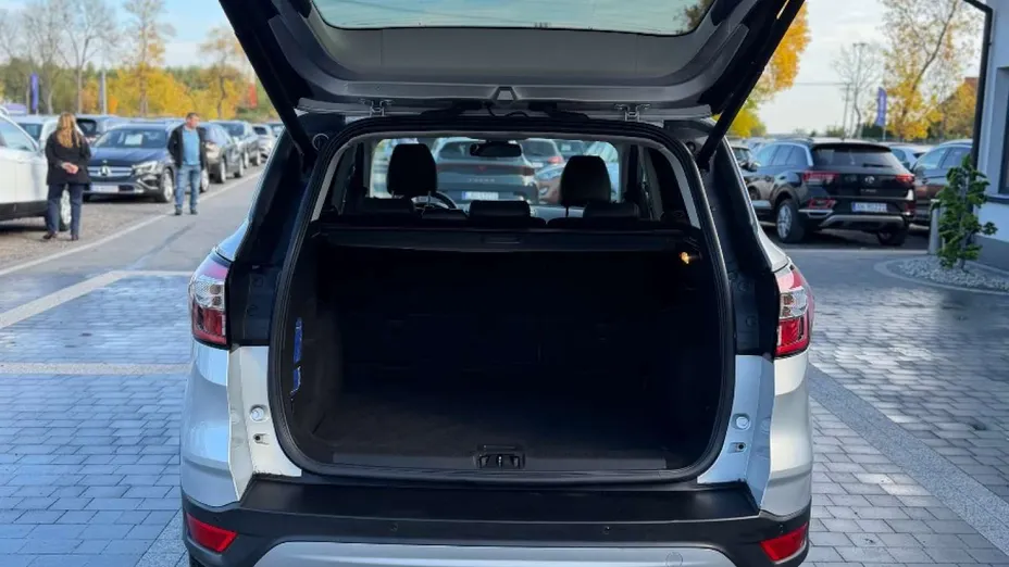 FORD Kuga -