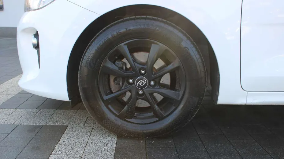 KIA Rio -