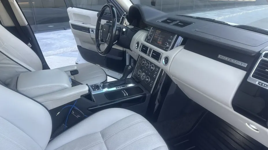 LAND ROVER Range Rover -