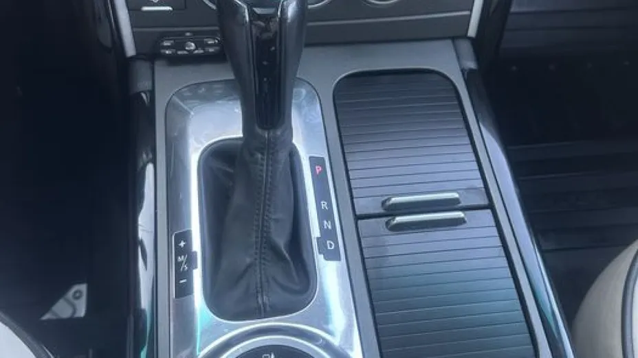 LAND ROVER Range Rover -