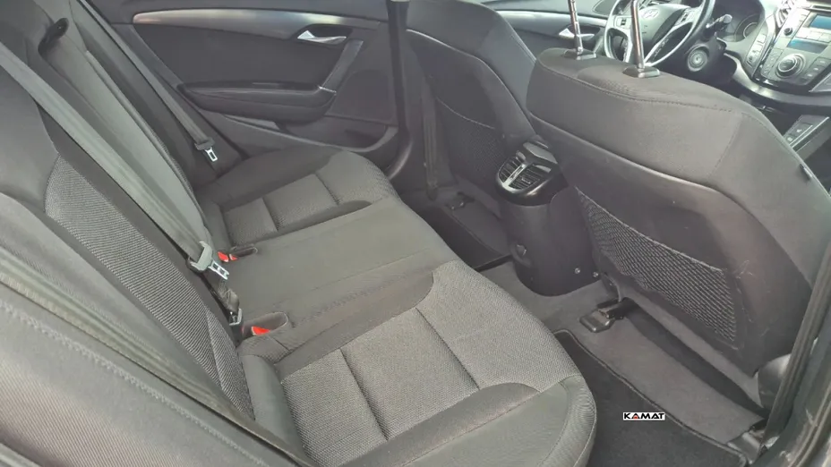 HYUNDAI i40 -