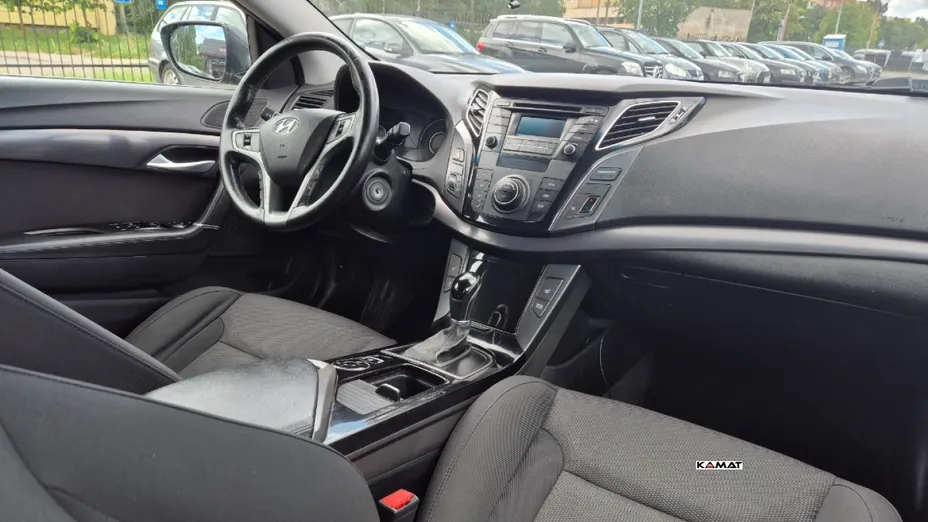 HYUNDAI i40 -
