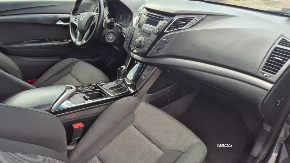 HYUNDAI i40 -