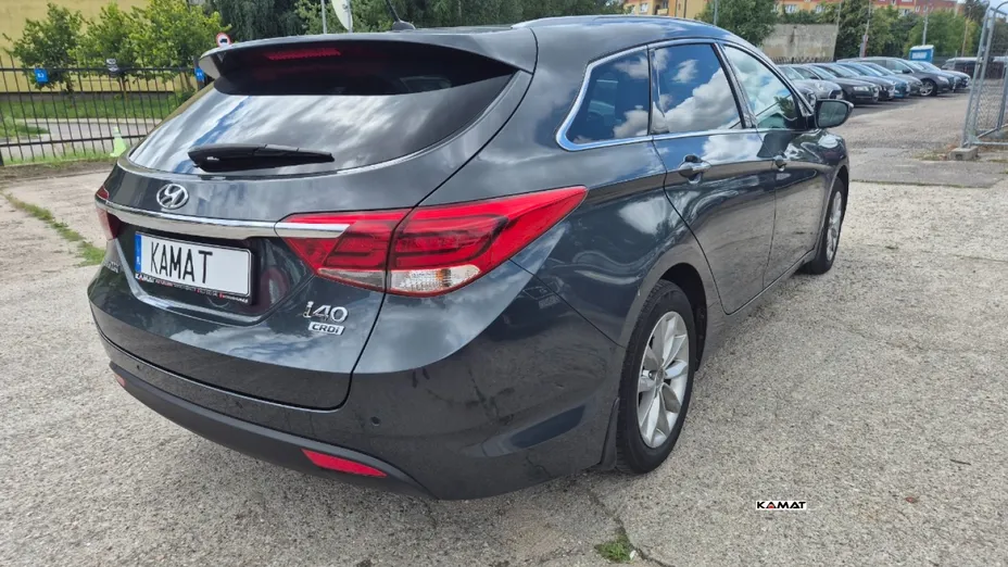 HYUNDAI i40 -