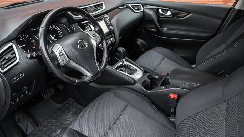 NISSAN Qashqai -