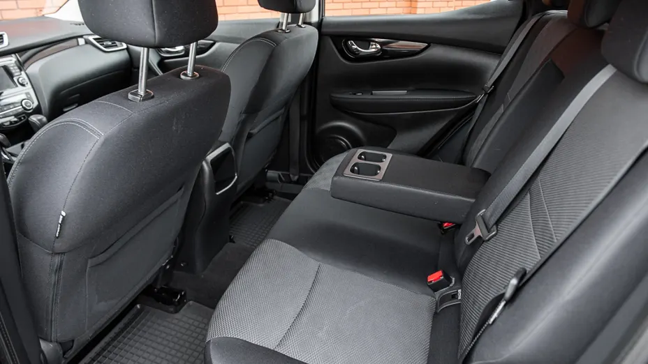 NISSAN Qashqai -