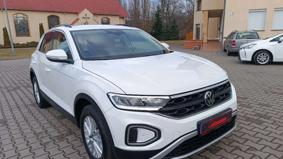 VOLKSWAGEN T-ROC -