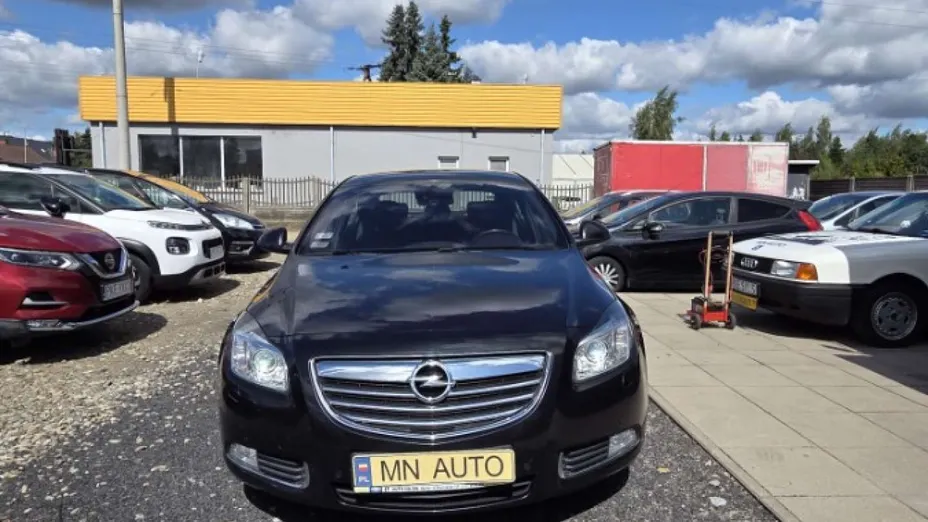 OPEL Insignia -