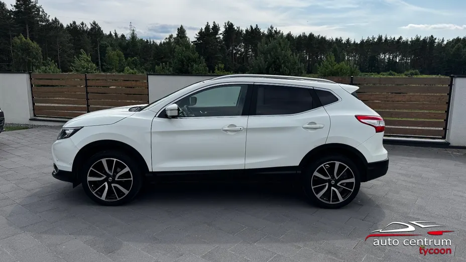 NISSAN Qashqai -