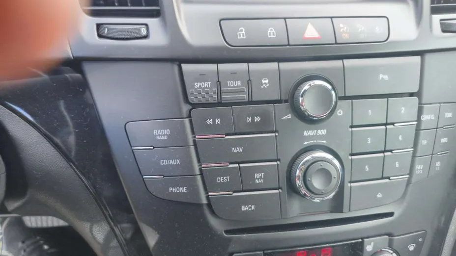 OPEL Insignia -