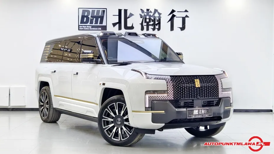 BYD Yangwang U8 -