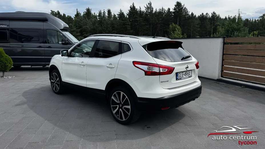 NISSAN Qashqai -