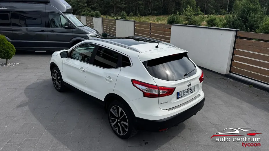 NISSAN Qashqai -