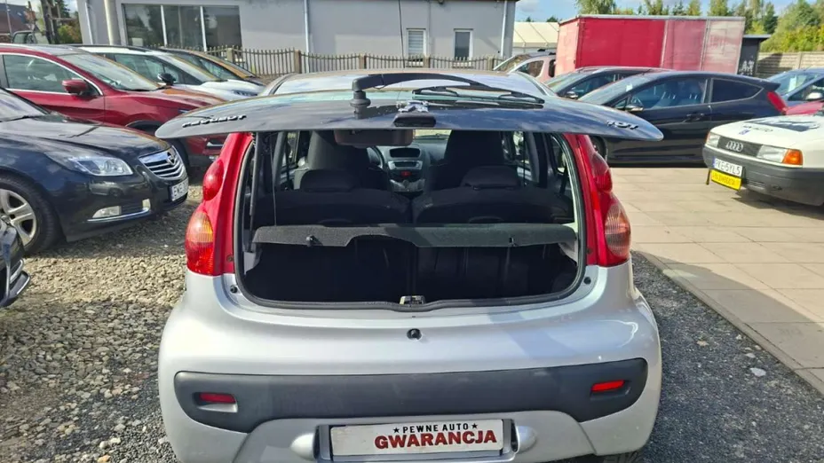 PEUGEOT 107 -