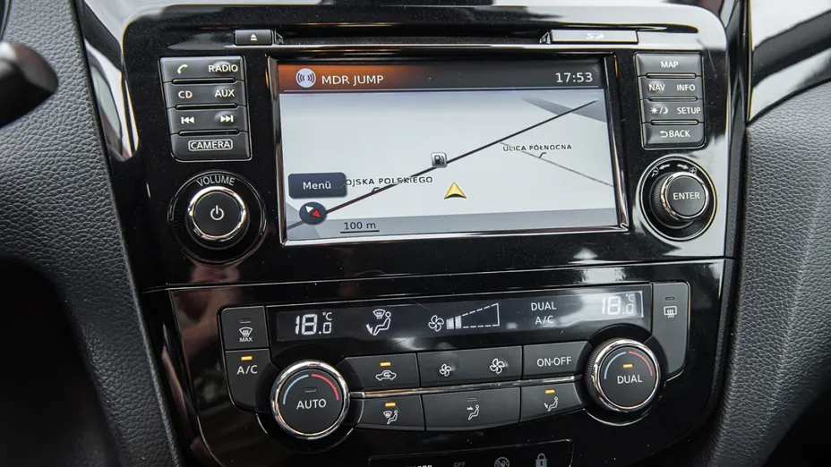 NISSAN Qashqai -